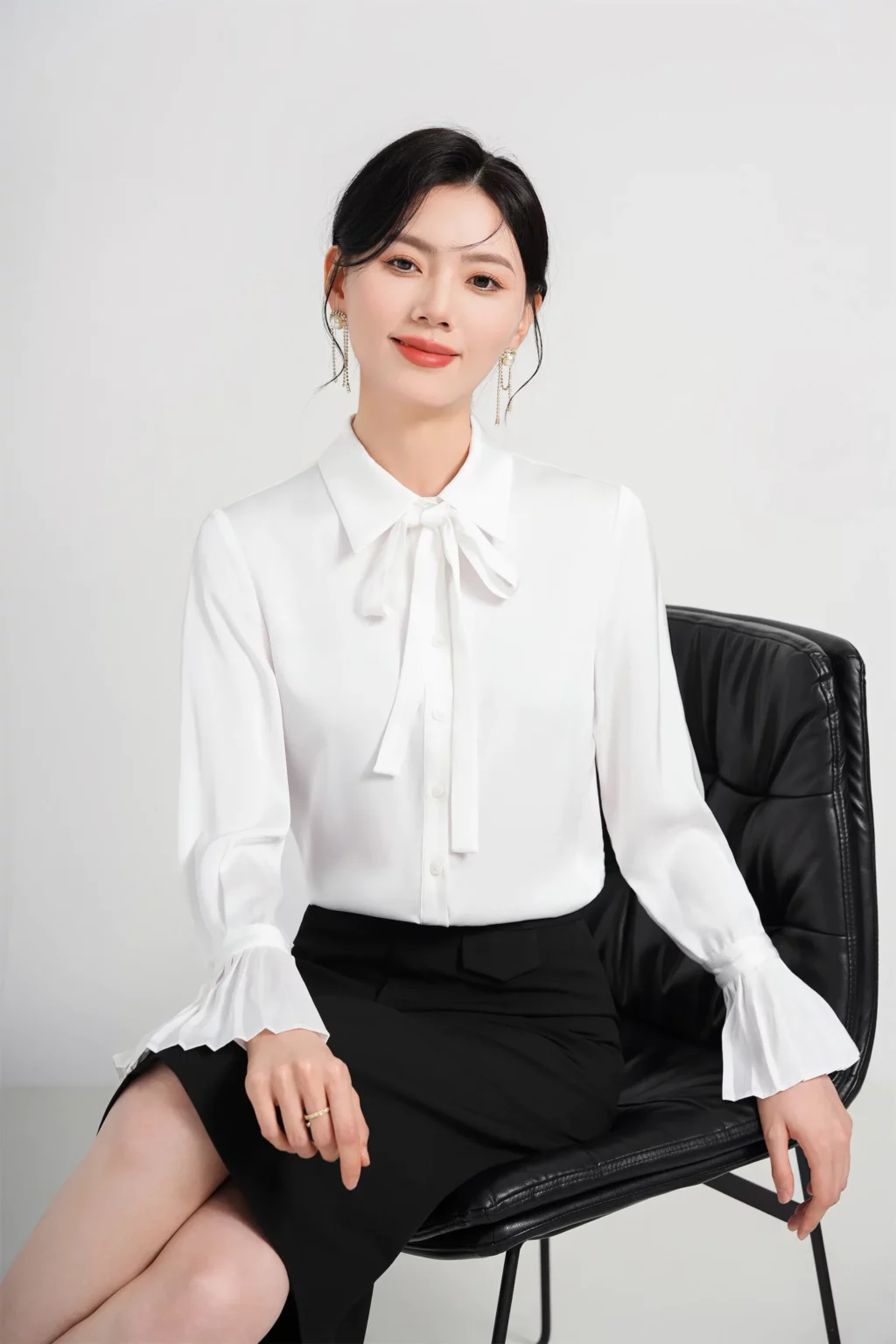 PN4010-7 เสื้อเชิ้ตทำงานผู้หญิงสีขาวคอปกโบว์แขนยาวแต่งปลายแขนจับจีบ