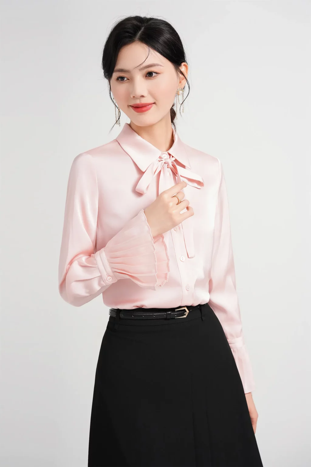 PN4011-4 เสื้อเชิ้ตทำงานผู้หญิงสีชมพูคอปกโบว์แขนยาวแต่งปลายแขนจับจีบ