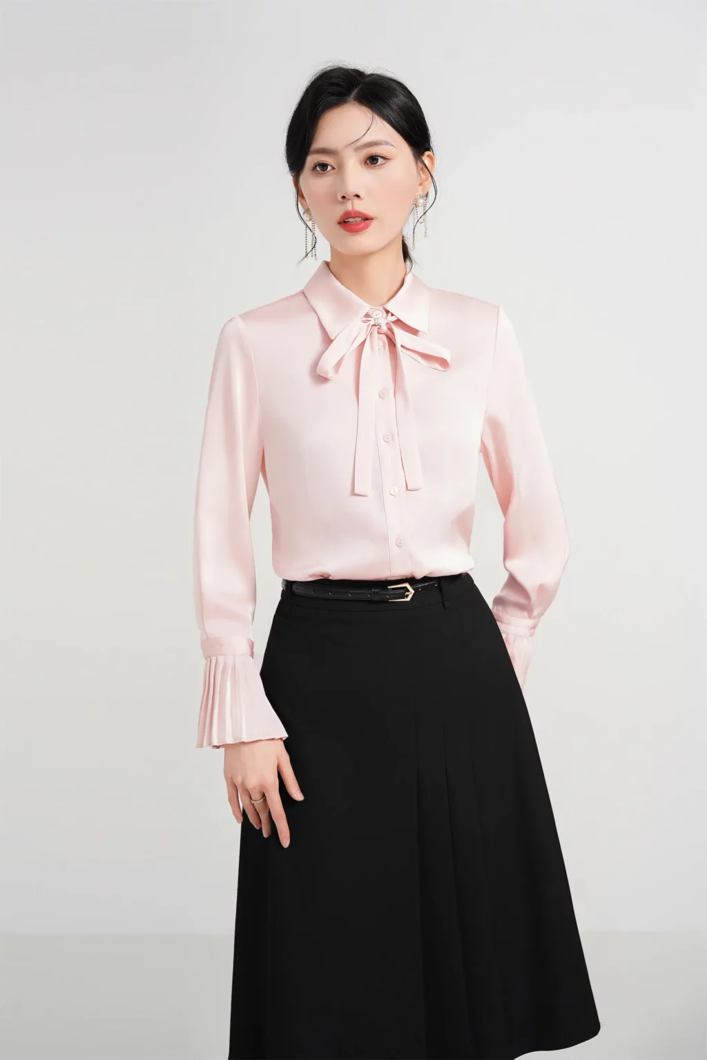 PN4011-6 เสื้อเชิ้ตทำงานผู้หญิงสีชมพูคอปกโบว์แขนยาวแต่งปลายแขนจับจีบ