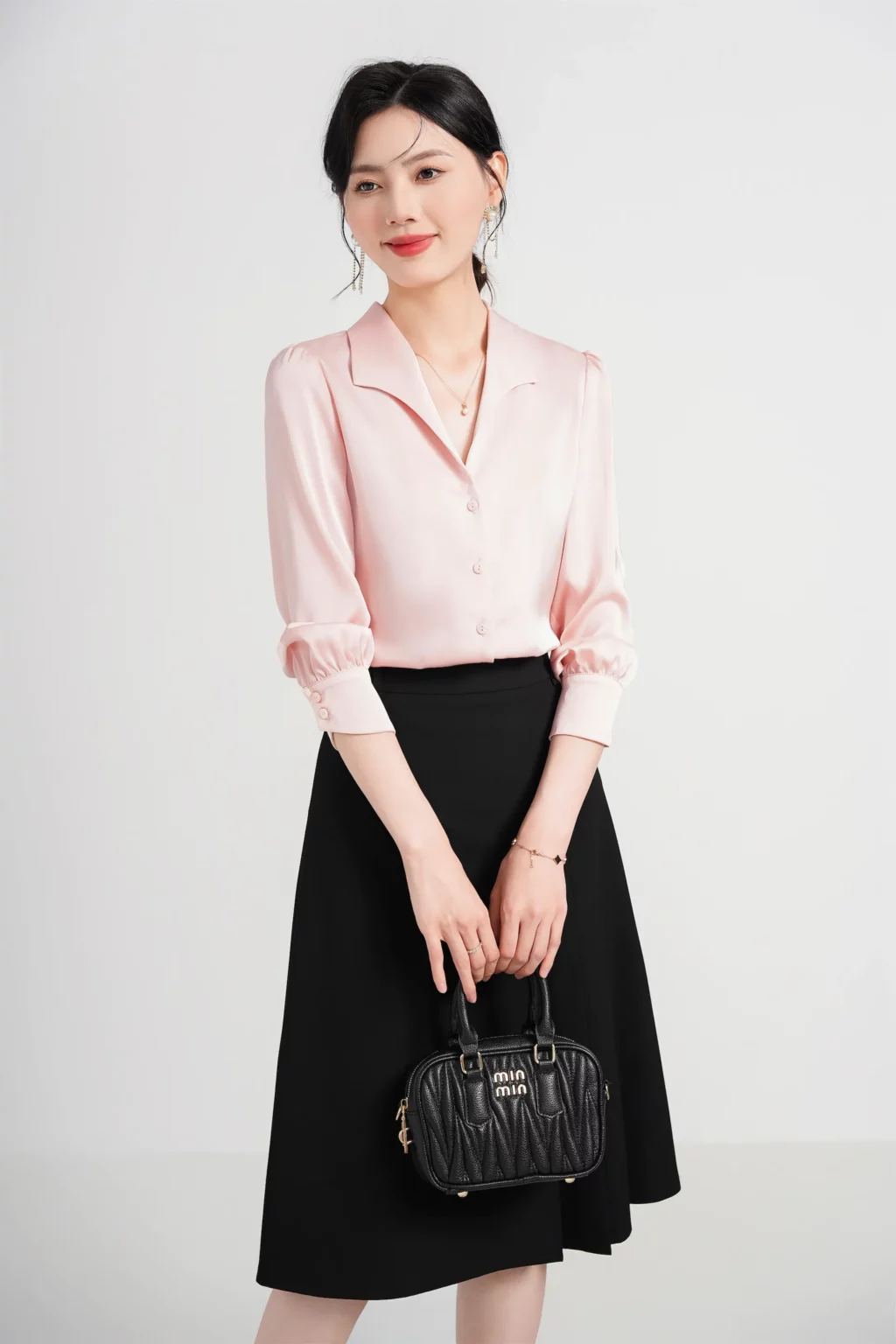 PN4014-5 เสื้อเชิ้ตทำงานผู้หญิงสีชมพูแต่งคอปกวีแขนยาว