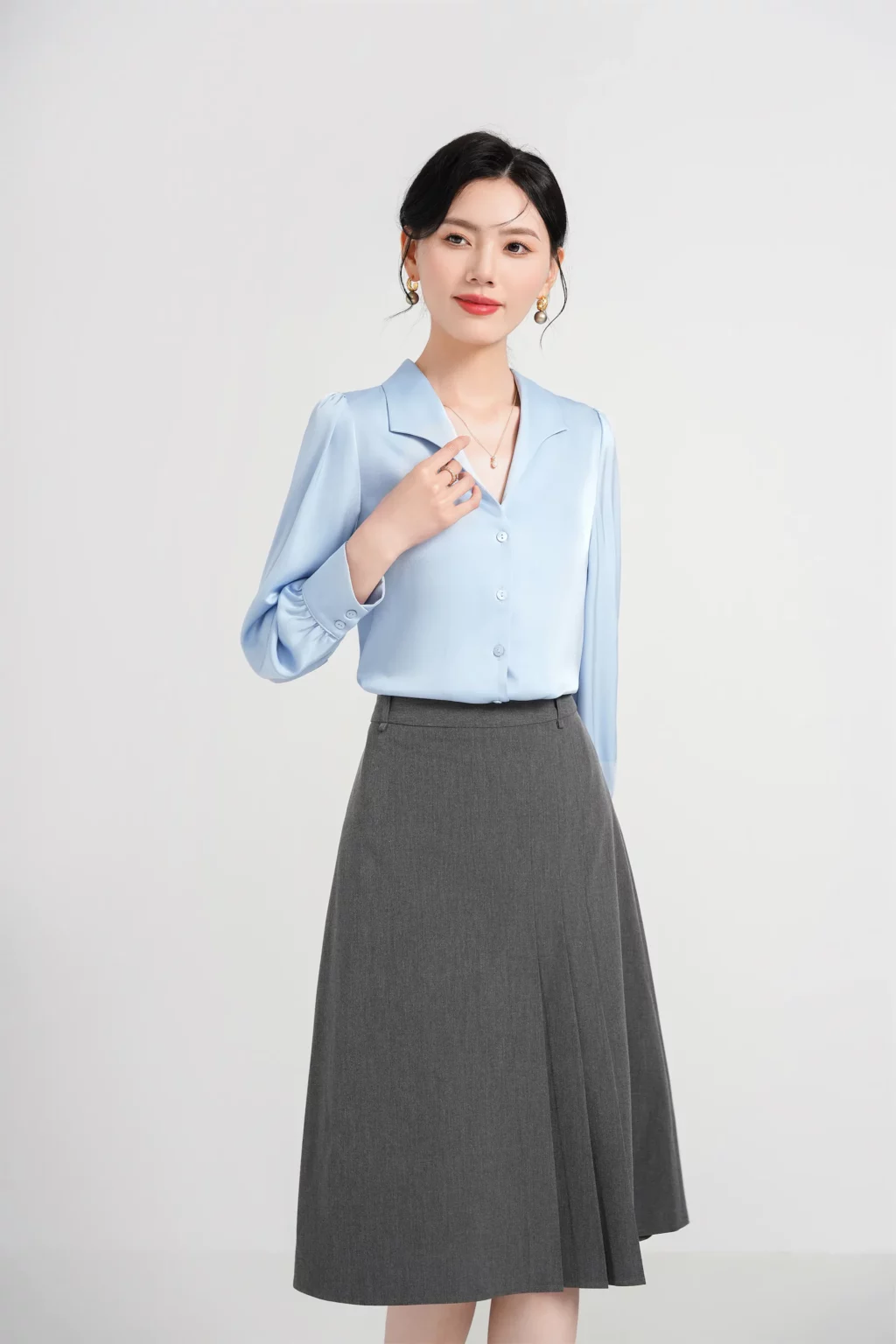 PN4015-1 เสื้อเชิ้ตทำงานผู้หญิงสีฟ้าแต่งคอปกวีแขนยาว