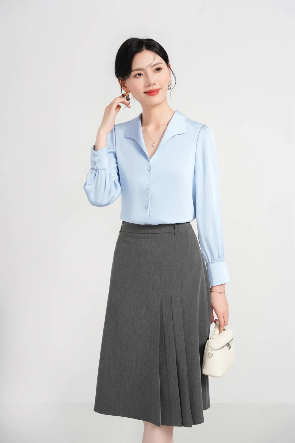 PN4015-2 เสื้อเชิ้ตทำงานผู้หญิงสีฟ้าแต่งคอปกวีแขนยาว