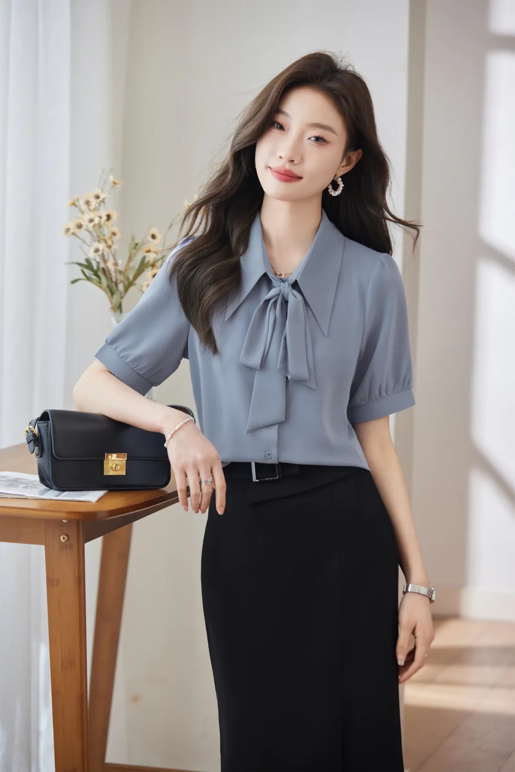 PN4017-5 เสื้อเชิ้ตทำงานผู้หญิงสีเทาอมฟ้าคอปกแต่งโบว์แขนสั้น