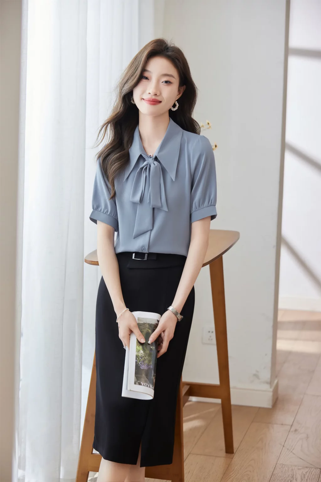 PN4017-7 เสื้อเชิ้ตทำงานผู้หญิงสีเทาอมฟ้าคอปกแต่งโบว์แขนสั้น