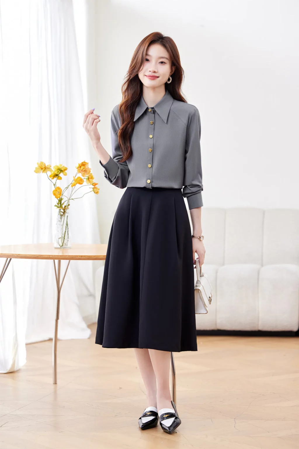 PN4022-3 เสื้อเชิ้ตทำงานผู้หญิงสีเทาคอปกแต่งกระดุมทองแขนยาว