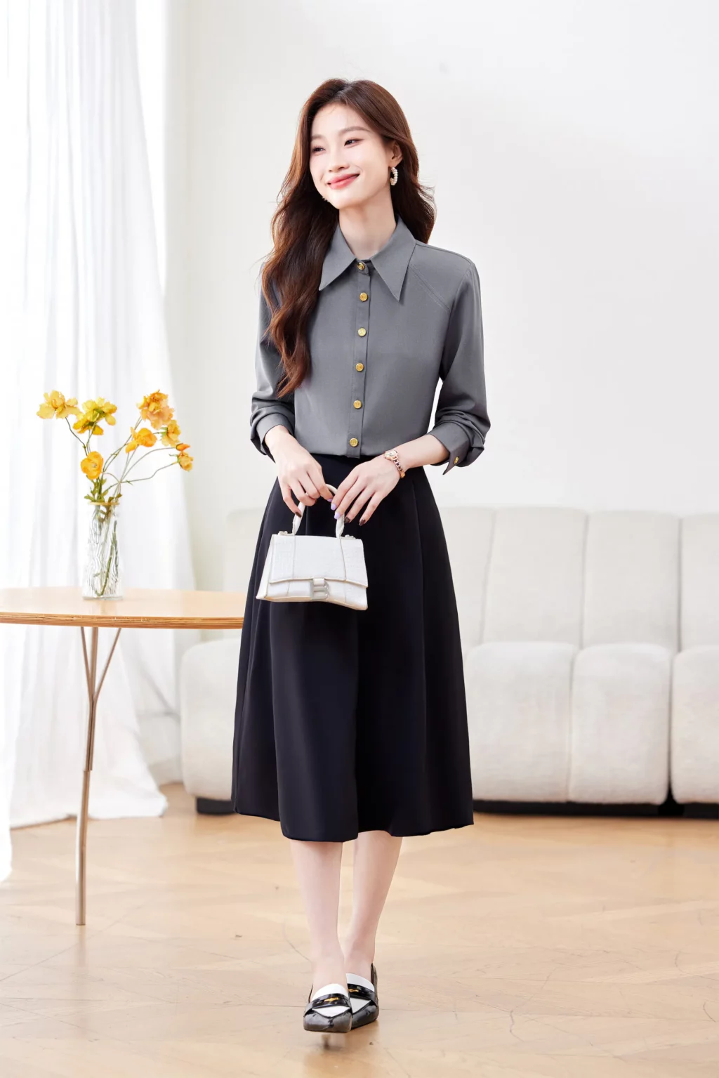PN4022-4 เสื้อเชิ้ตทำงานผู้หญิงสีเทาคอปกแต่งกระดุมทองแขนยาว