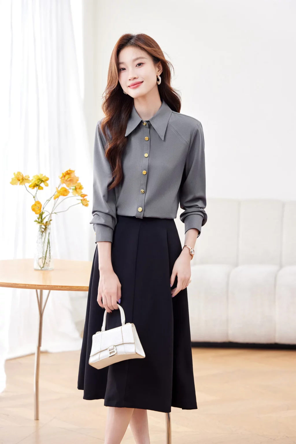 PN4022-5 เสื้อเชิ้ตทำงานผู้หญิงสีเทาคอปกแต่งกระดุมทองแขนยาว