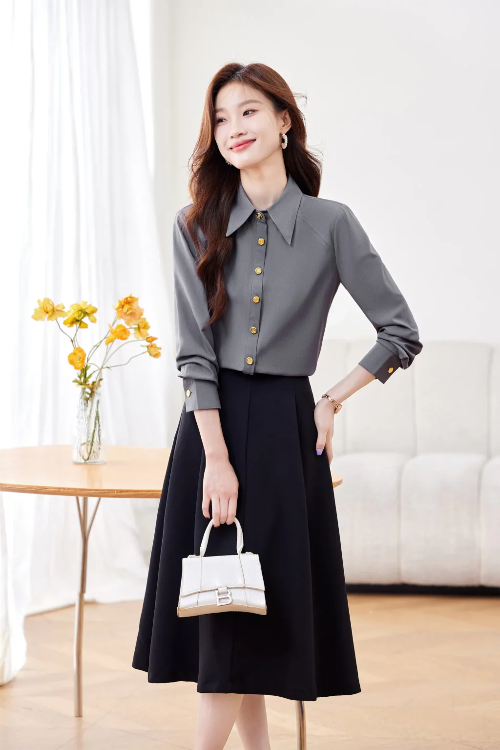 PN4022-6 เสื้อเชิ้ตทำงานผู้หญิงสีเทาคอปกแต่งกระดุมทองแขนยาว