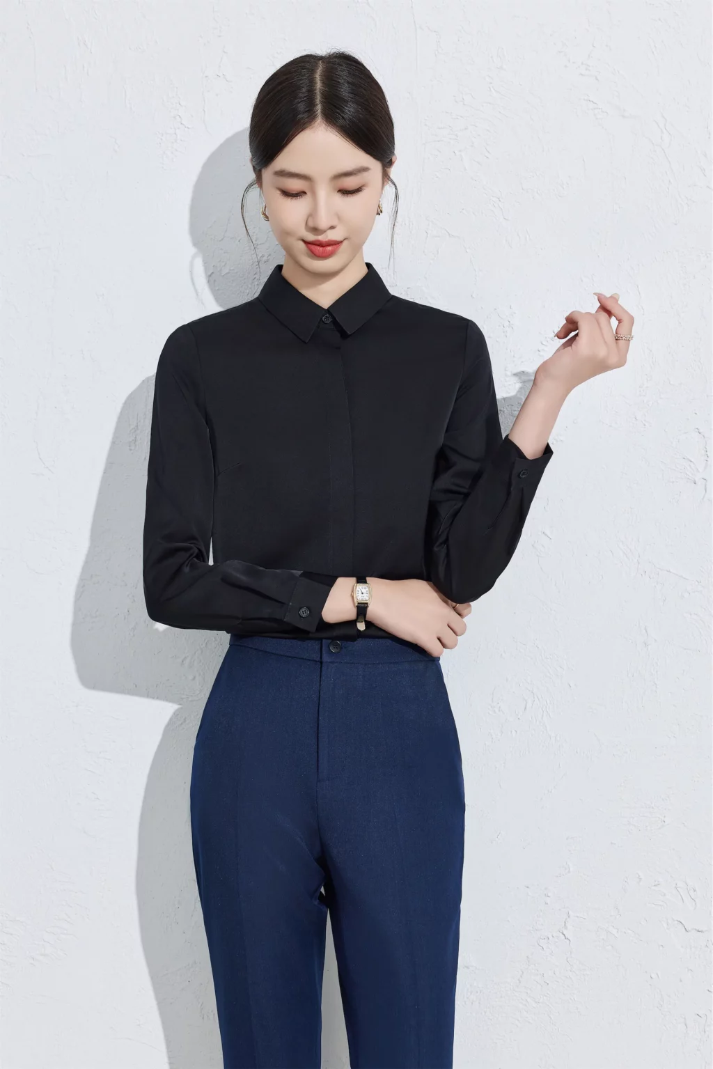 PN4028-8 เสื้อเชิ้ตทำงานผู้หญิงสีดำคอปกแขนยาว
