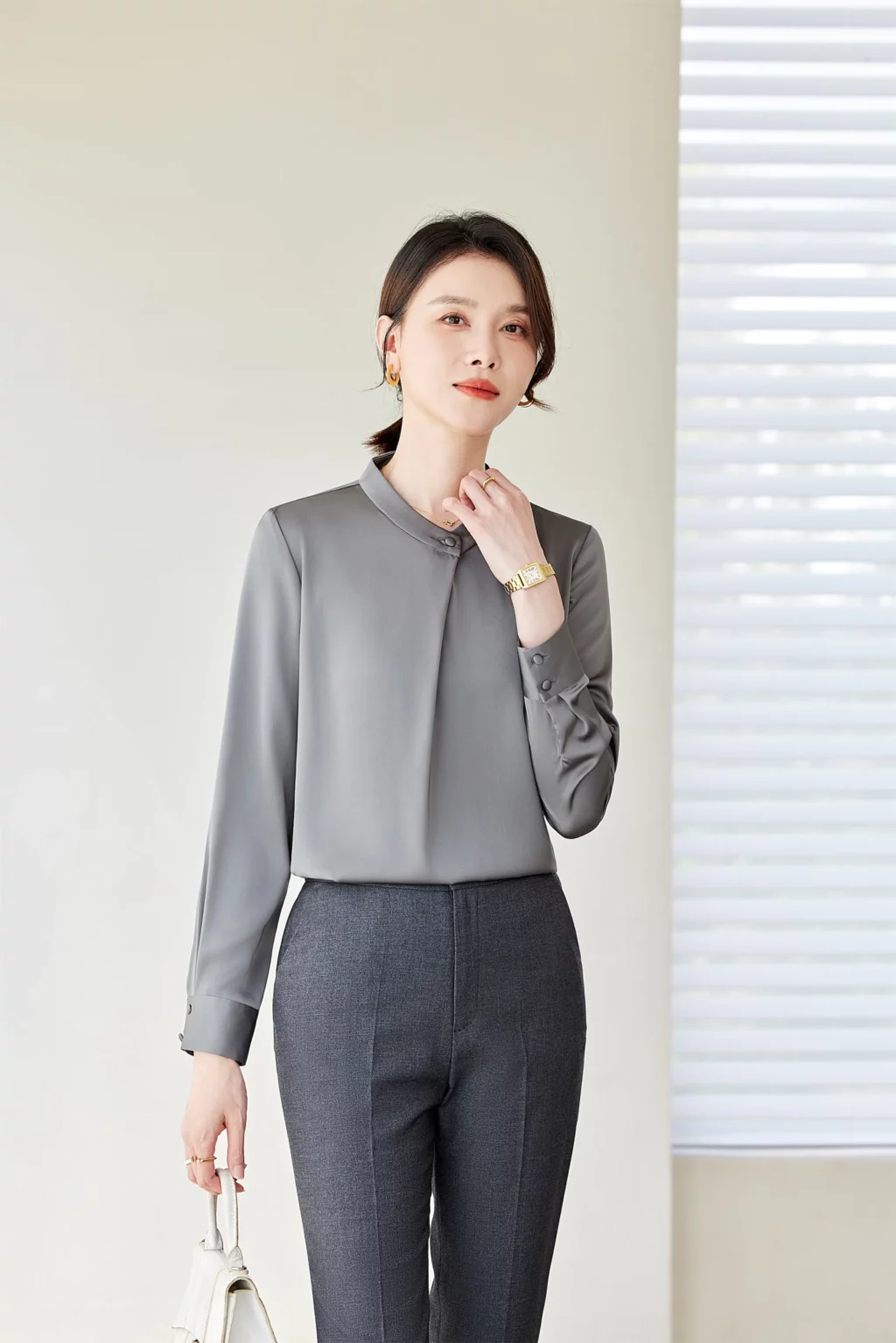 PN4043_2 เสื้อเชิ้ตทำงานผู้หญิงสีเทาคอกลมแขนยาว