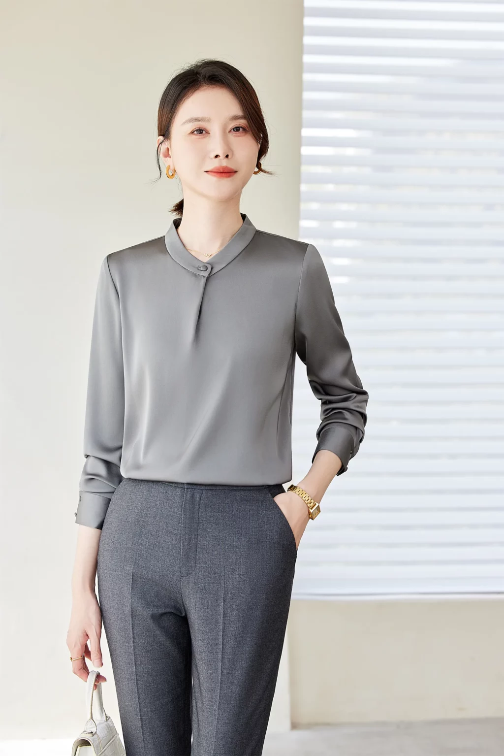 PN4043_6 เสื้อเชิ้ตทำงานผู้หญิงสีเทาคอกลมแขนยาว