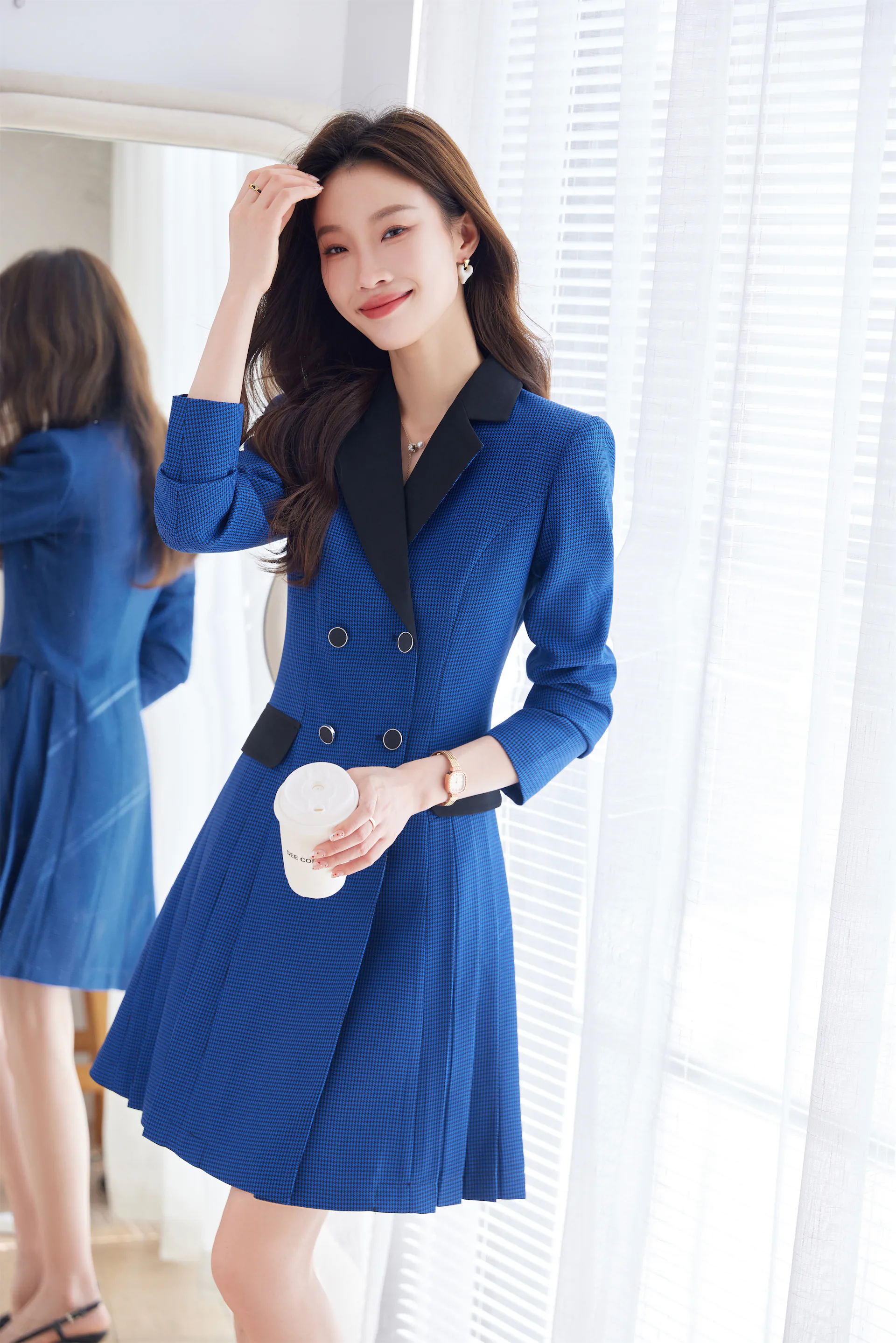 PN4059-7 เดรสทำงานผู้หญิงสีน้ำเงินแต่งคอปกดำแขนยาวแต่งกระดุม