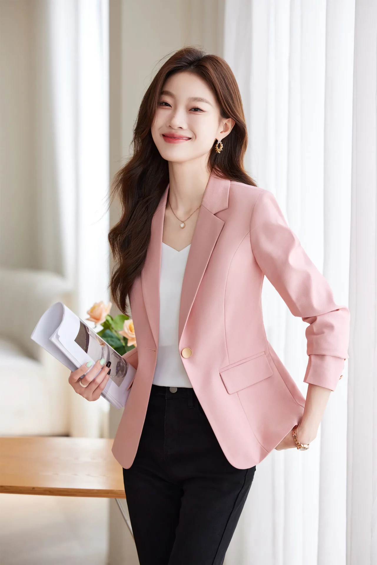 PN4070-5 เสื้อเบลเซอร์ผู้หญิงสีชมพูปกป้านแต่งกระดุมแขนยาว