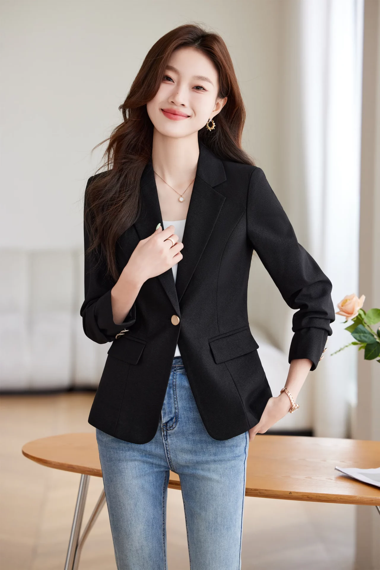 PN4073-6 เสื้อเบลเซอร์ผู้หญิงสีดำปกป้านแต่งกระดุมแขนยาว