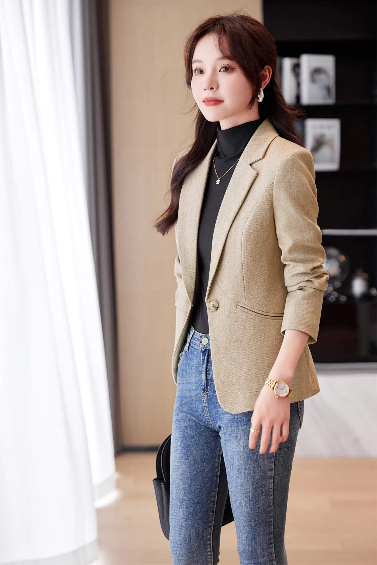 PN4077-2 เสื้อเบลเซอร์ผู้หญิงสีน้ำตาลปกป้านแต่งกระดุมแขนยาว