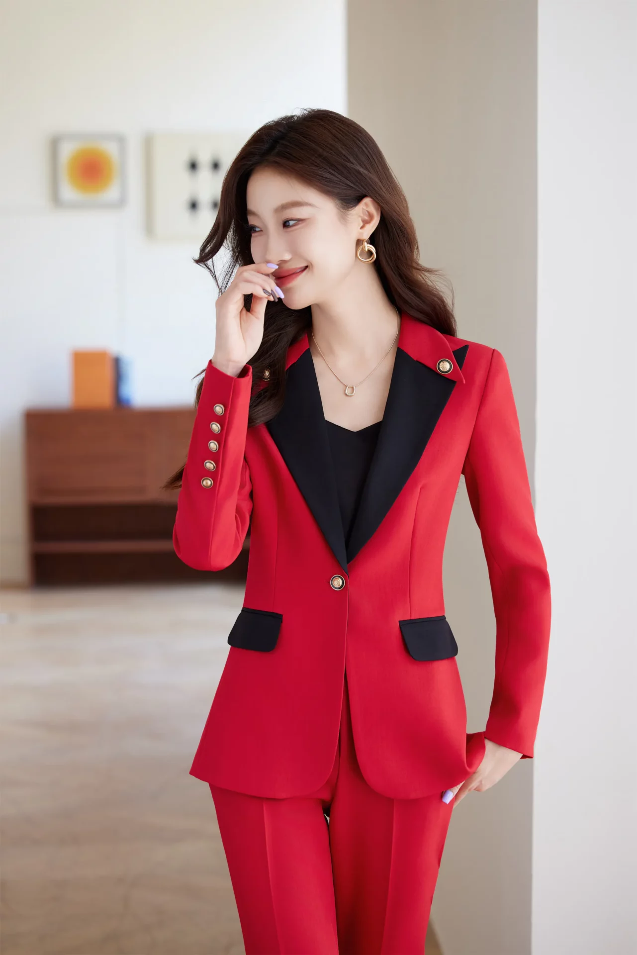 PN4085-2 ชุดสูททำงานผู้หญิงสีแดงแต่งปกป้านสีดำแขนยาวมาพร้อมกางเกง