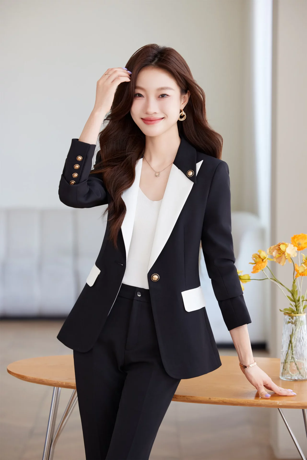 PN4087-7 ชุดสูททำงานผู้หญิงสีดำแต่งปกป้านสีขาวแขนยาวมาพร้อมกางเกง