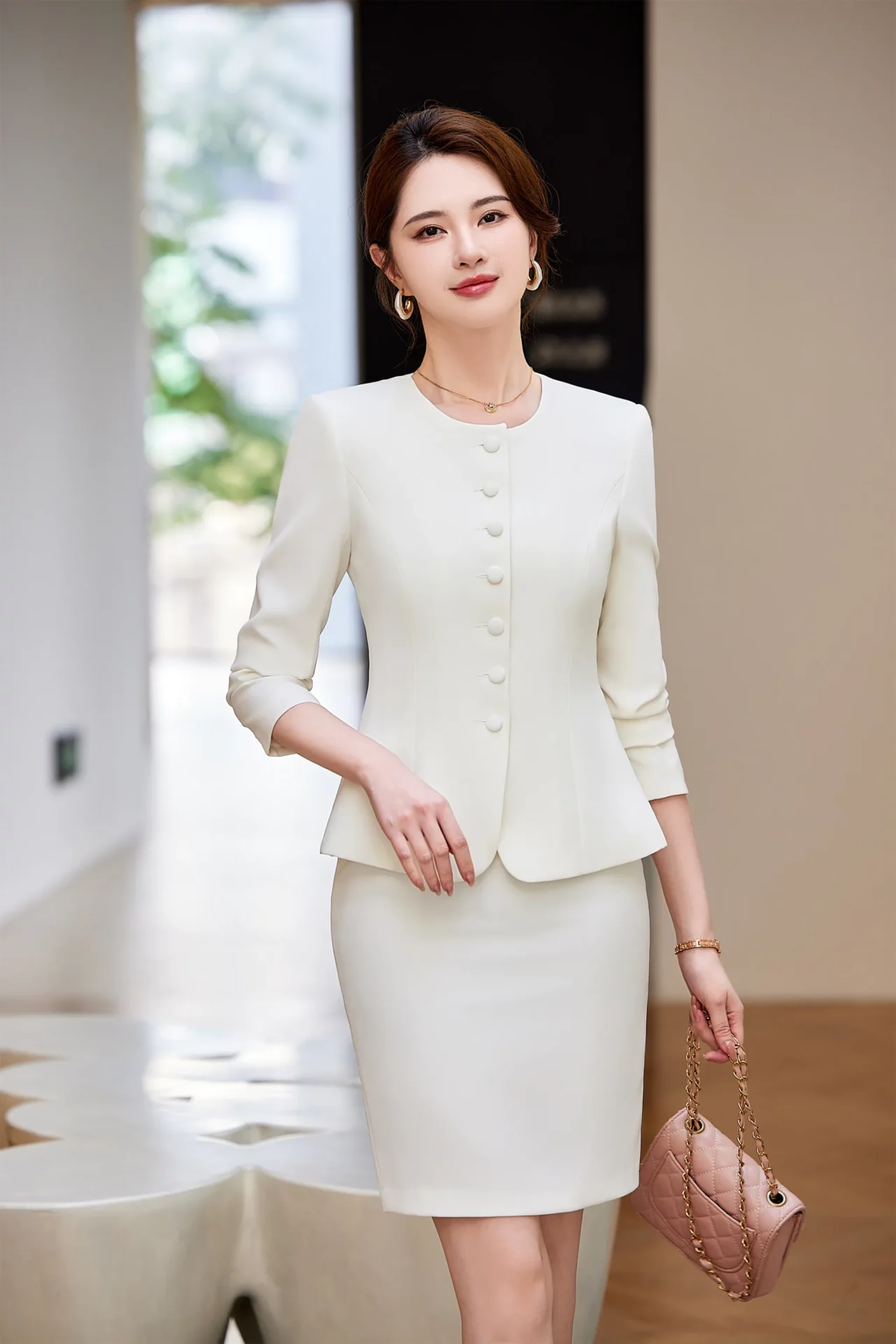 PN4093-5 ชุดสูททำงานผู้หญิงสีครีมคอกลมแขนยาวมาพร้อมกระโปรง