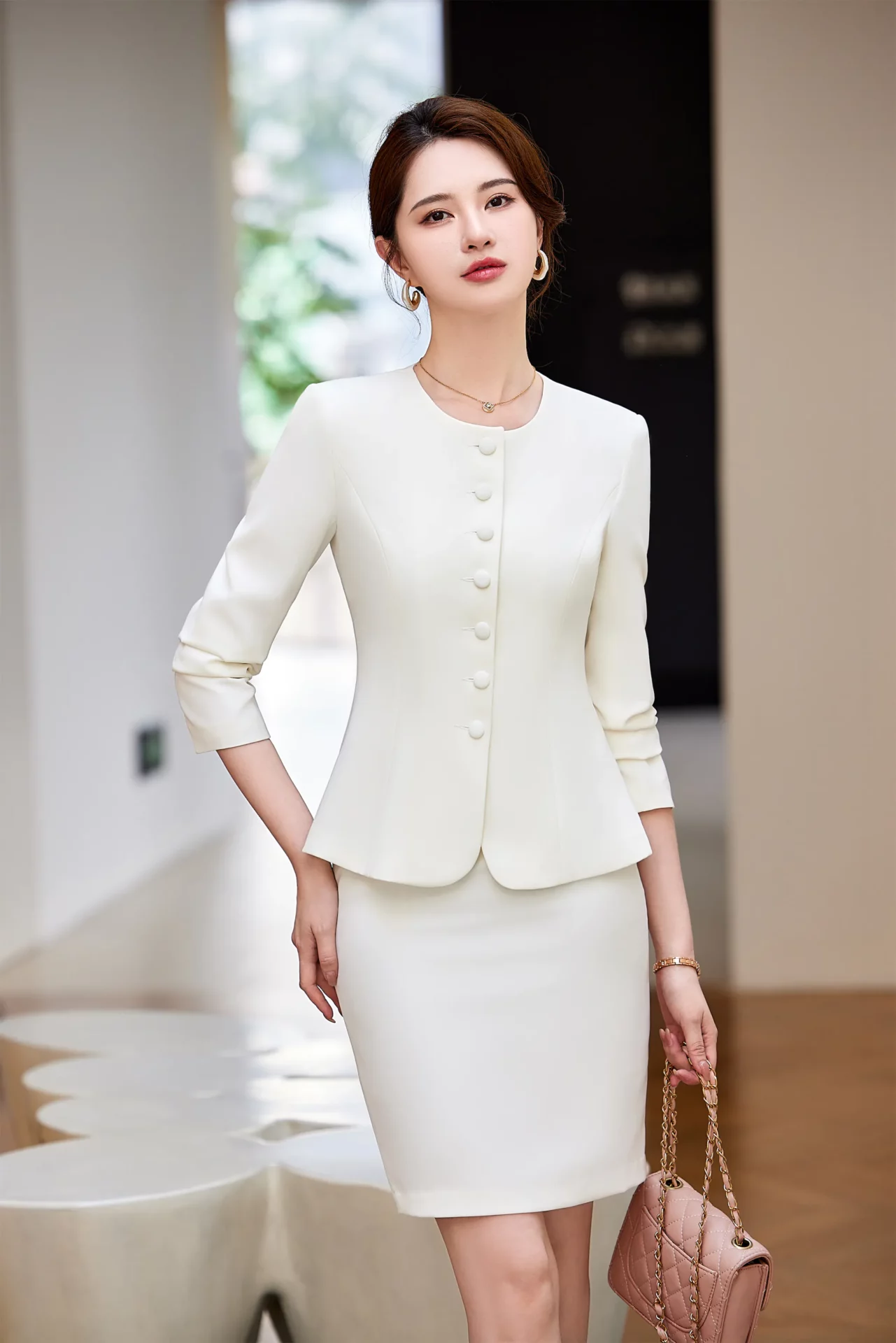 PN4093-6 ชุดสูททำงานผู้หญิงสีครีมคอกลมแขนยาวมาพร้อมกระโปรง