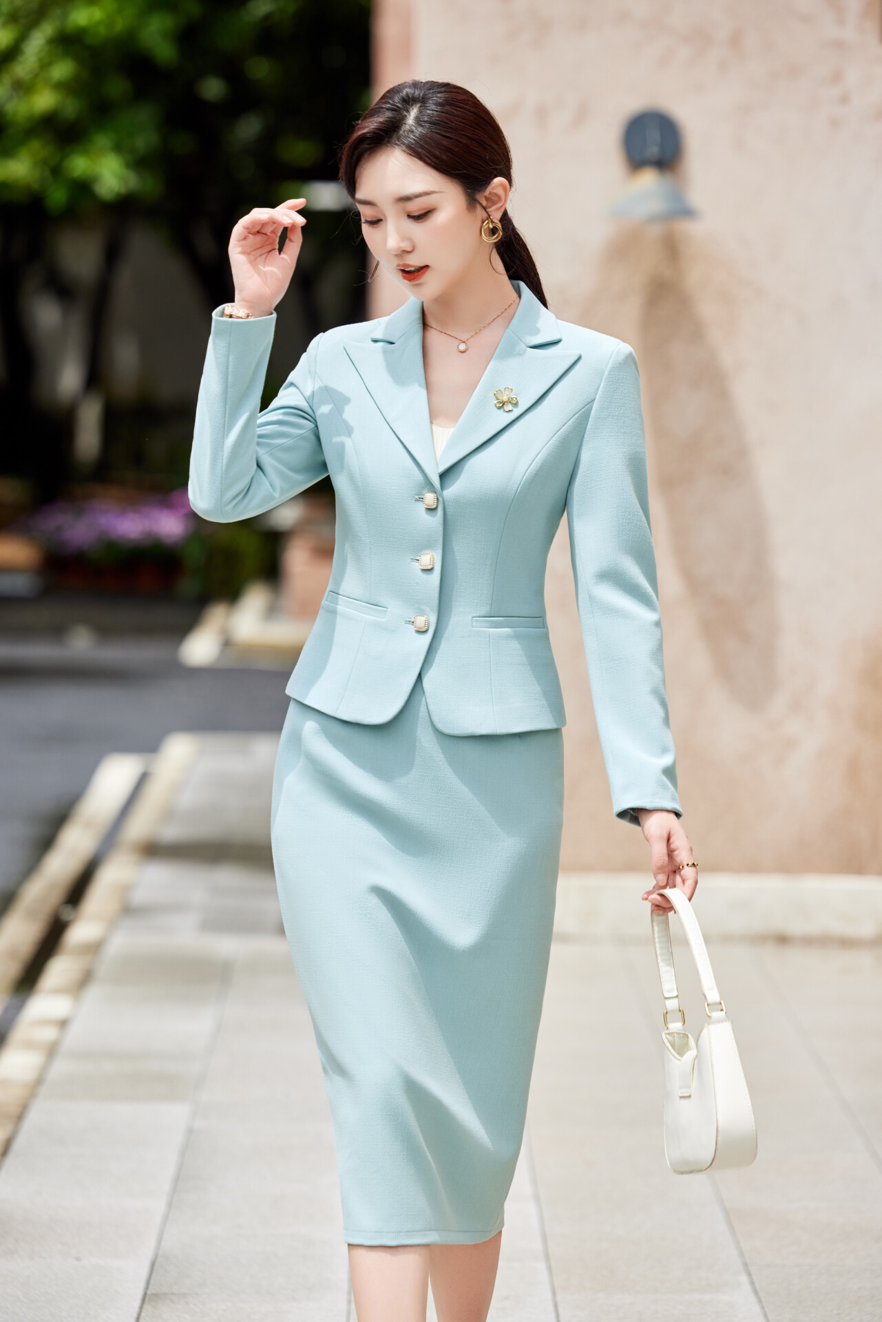 YQ 1827 ชุดสูททำงานผู้หญิงสีฟ้าปกป้านแขนยาวมาพร้อมกระโปรงยาว