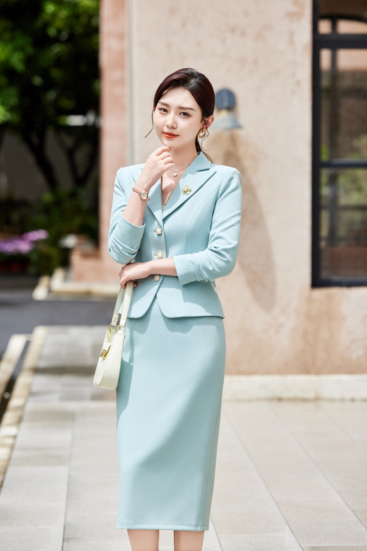 YQ 1842 ชุดสูททำงานผู้หญิงสีฟ้าปกป้านแขนยาวมาพร้อมกระโปรงยาว