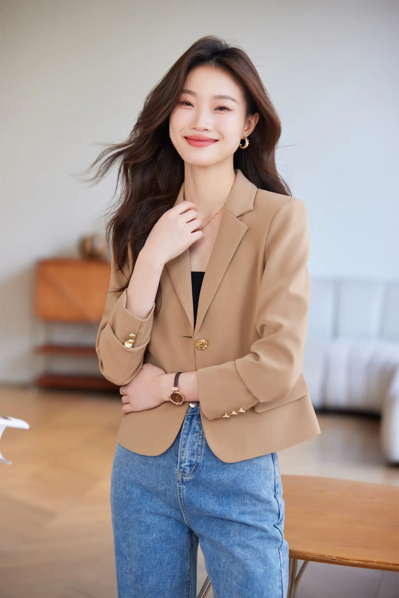 PN3876-8 เสื้อเบลเซอร์ผู้หญิงสีน้ำตาลปกป้านแต่งกระดุมแขนยาว