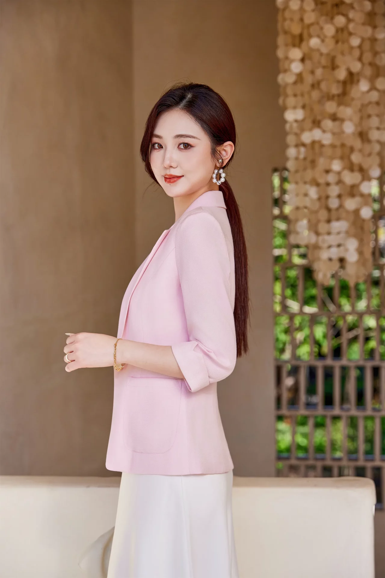 PN5004-7 เสื้อเบลเซอร์ผู้หญิงสีชมพูปกป้านแต่งกระดุมแขนห้าส่วน