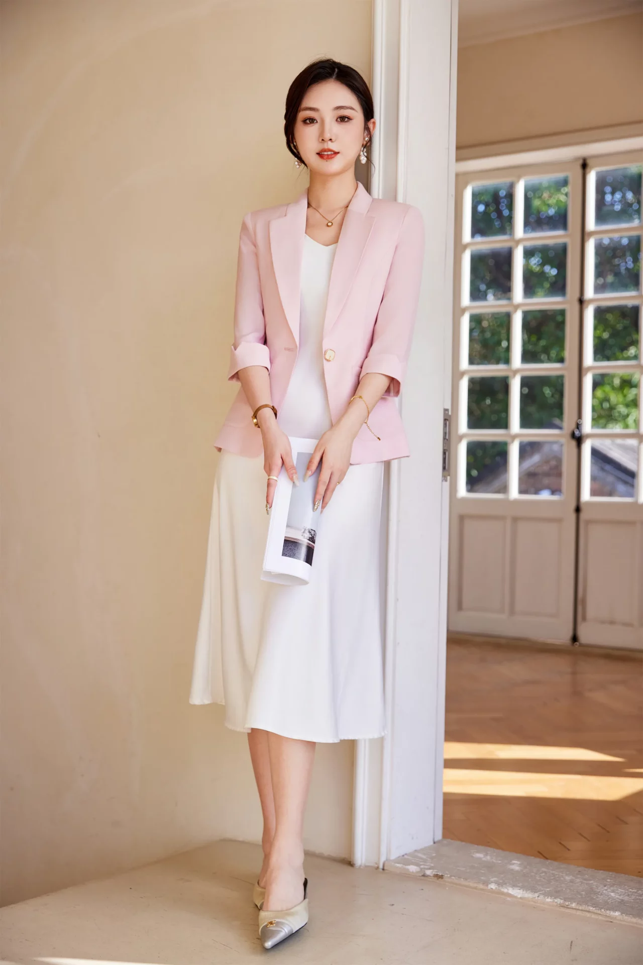 PN5004-9 เสื้อเบลเซอร์ผู้หญิงสีชมพูปกป้านแต่งกระดุมแขนห้าส่วน