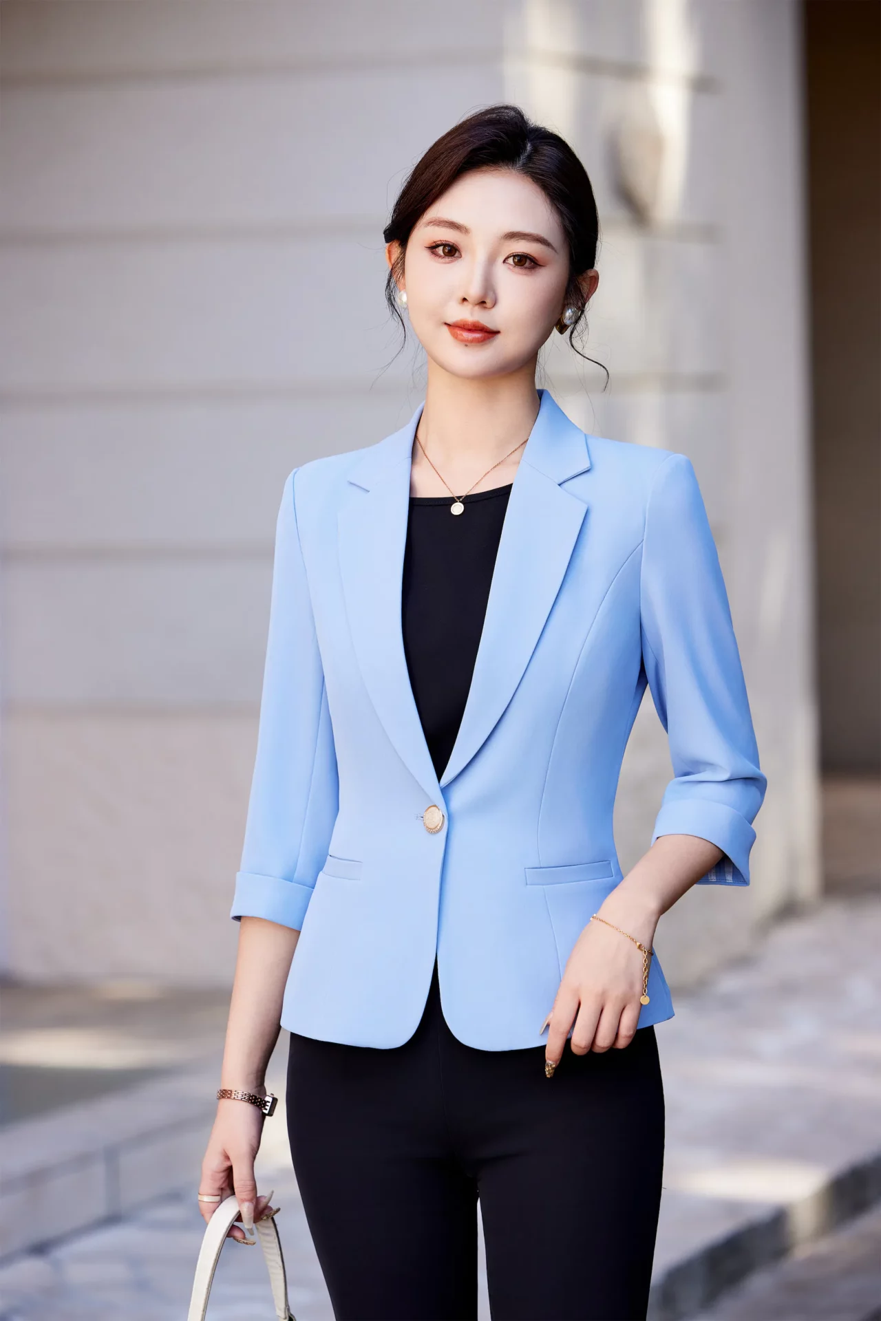 PN5008-2 เสื้อเบลเซอร์ผู้หญิงสีฟ้าปกป้านแต่งกระดุมแขนห้าส่วน