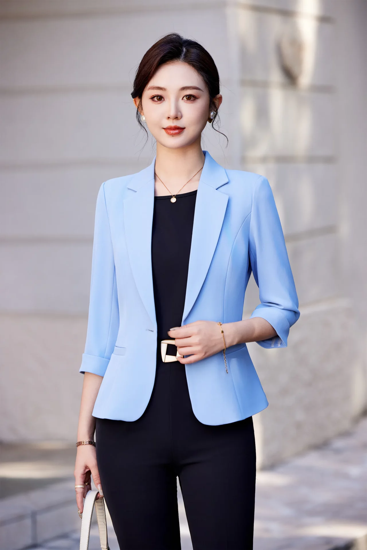PN5008-3 เสื้อเบลเซอร์ผู้หญิงสีฟ้าปกป้านแต่งกระดุมแขนห้าส่วน