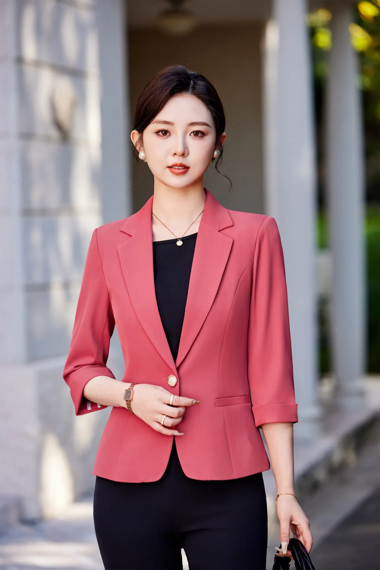 PN5009-1 เสื้อเบลเซอร์ผู้หญิงสีกุหลาบปกป้านแต่งกระดุมแขนห้าส่วน