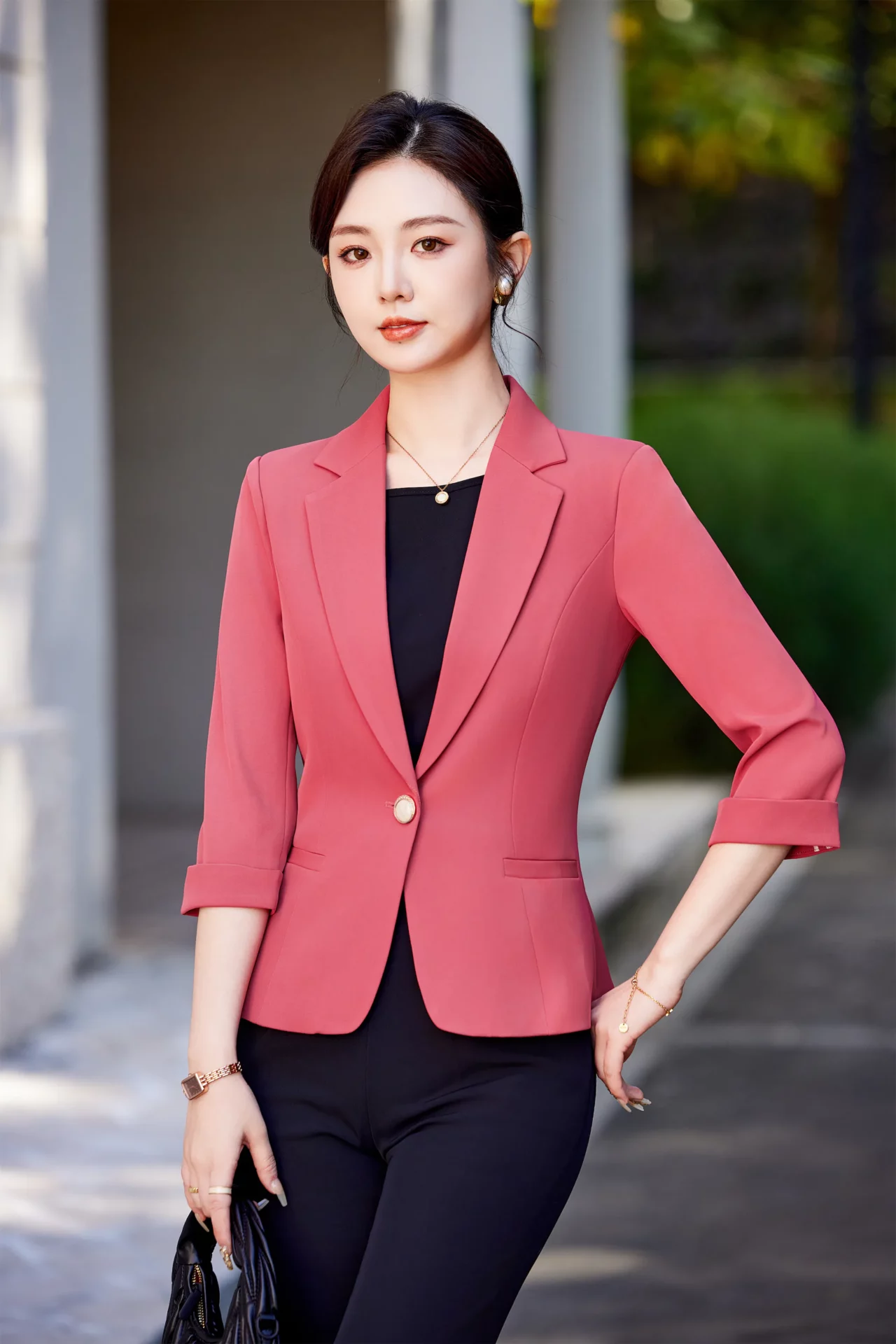 PN5009-2 เสื้อเบลเซอร์ผู้หญิงสีกุหลาบปกป้านแต่งกระดุมแขนห้าส่วน