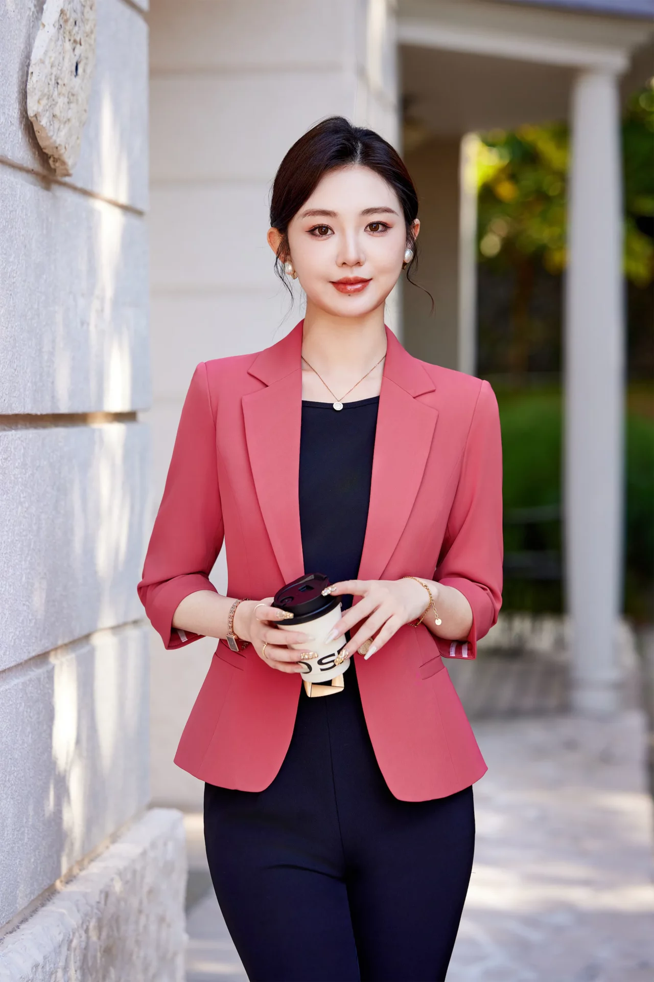 PN5009-5 เสื้อเบลเซอร์ผู้หญิงสีกุหลาบปกป้านแต่งกระดุมแขนห้าส่วน