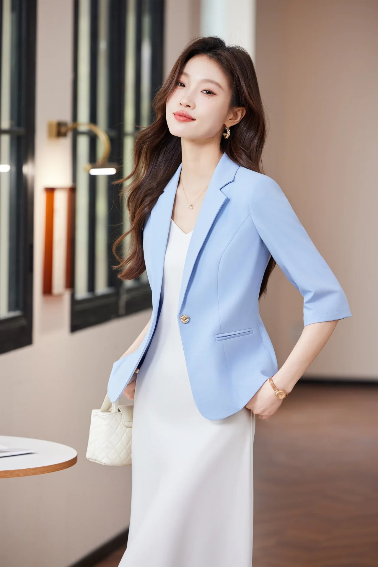 PN5015-2 เสื้อเบลเซอร์ผู้หญิงสีฟ้าปกป้านแต่งกระดุมทองแขนสามส่วน