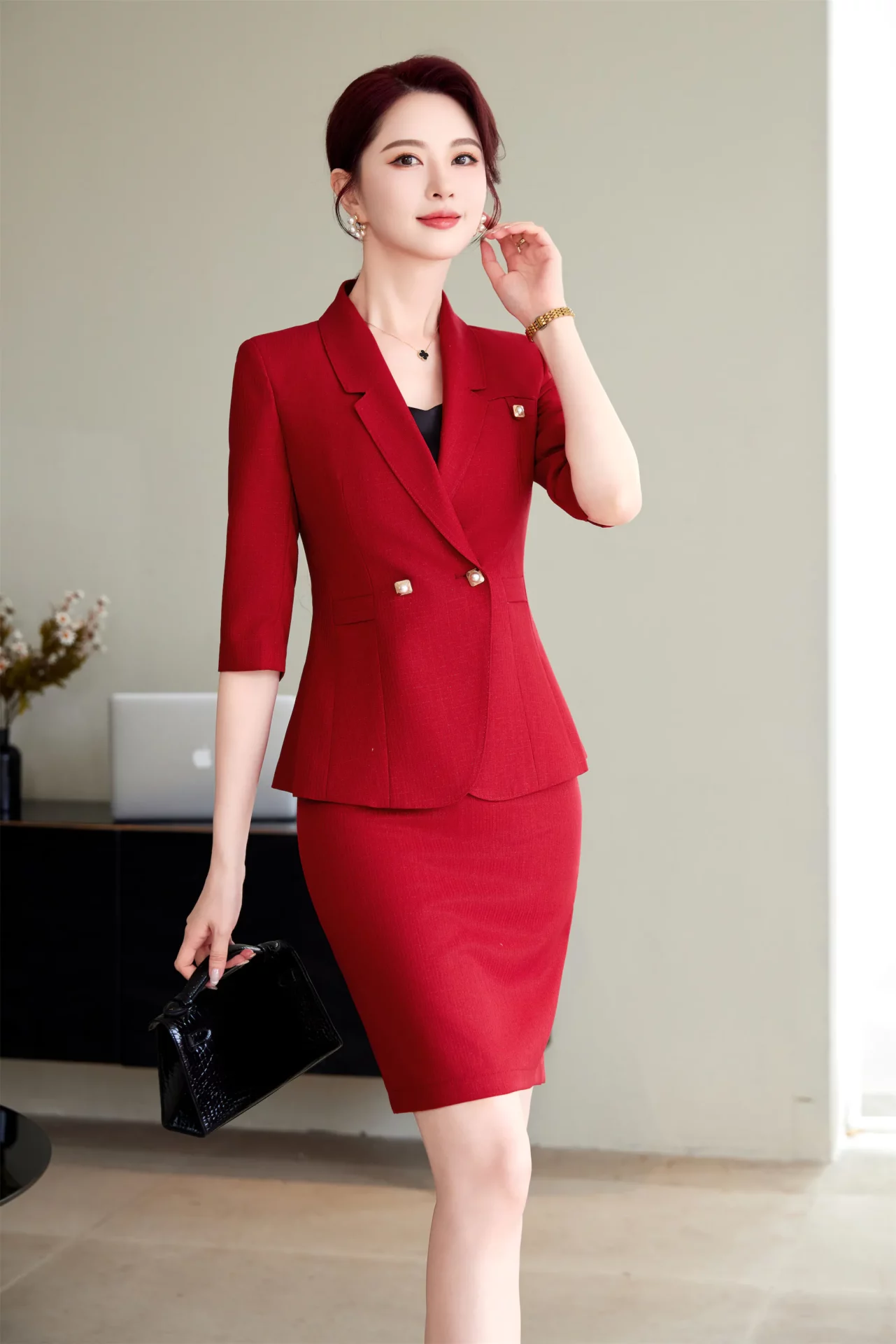 PN5030-3 ชุดสูททำงานผู้หญิงสีแดงแต่งปกป้านแขนสามส่วนมาพร้อมกระโปรง