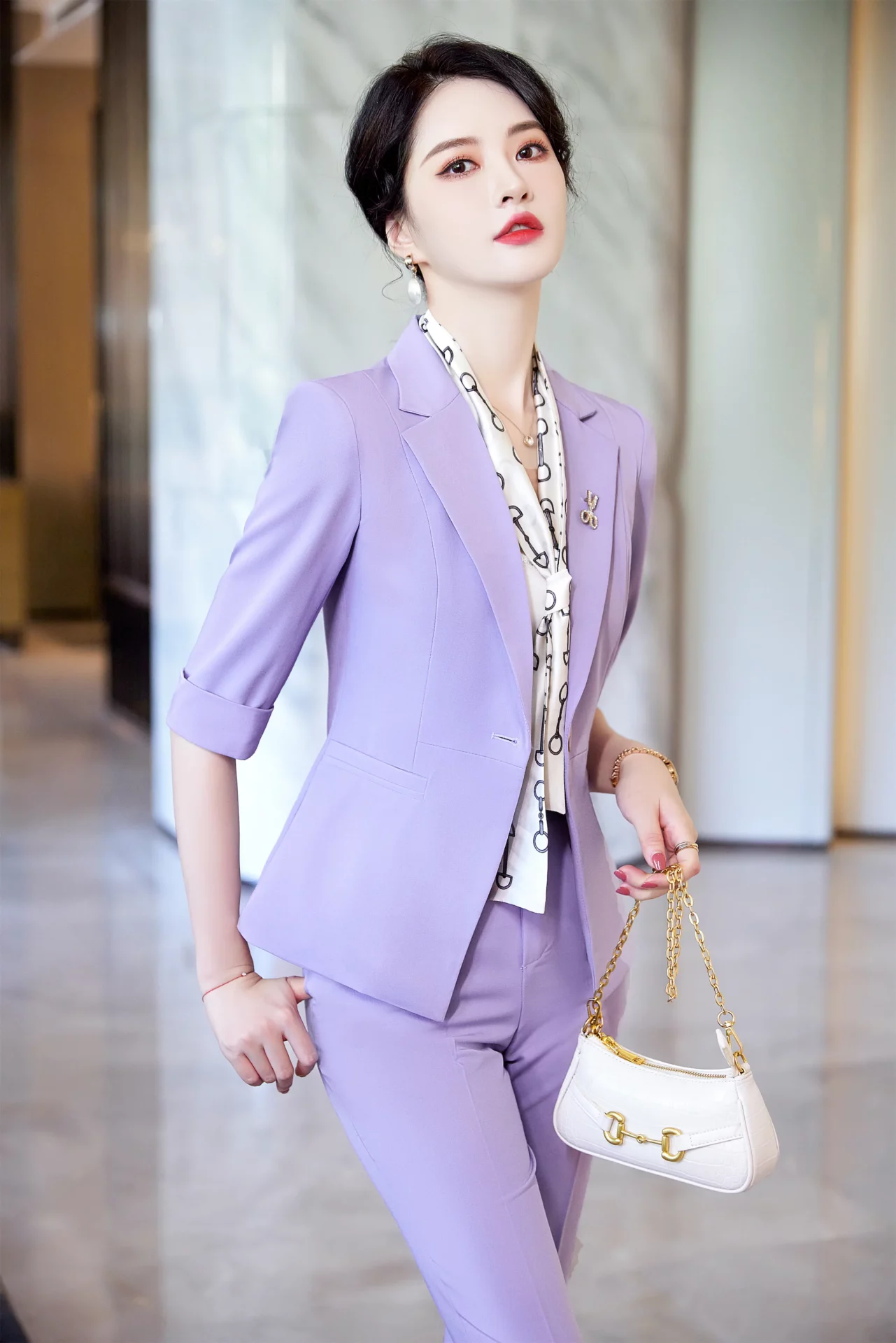 PN5044-5 ชุดสูททำงานผู้หญิงสีม่วงแต่งปกป้านแขนห้าส่วนมาพร้อมกางเกง
