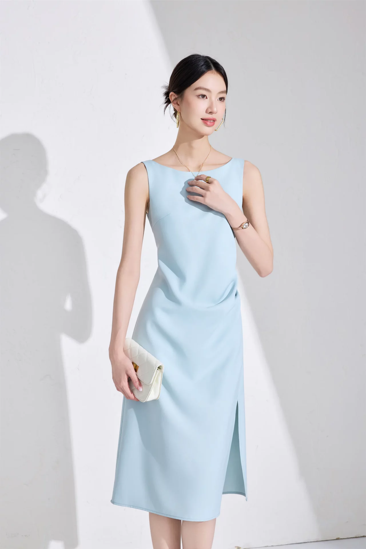 PN5051-3 เดรสทำงานผู้หญิงสีฟ้าคอกลมแขนกุดแต่งจีบข้าง