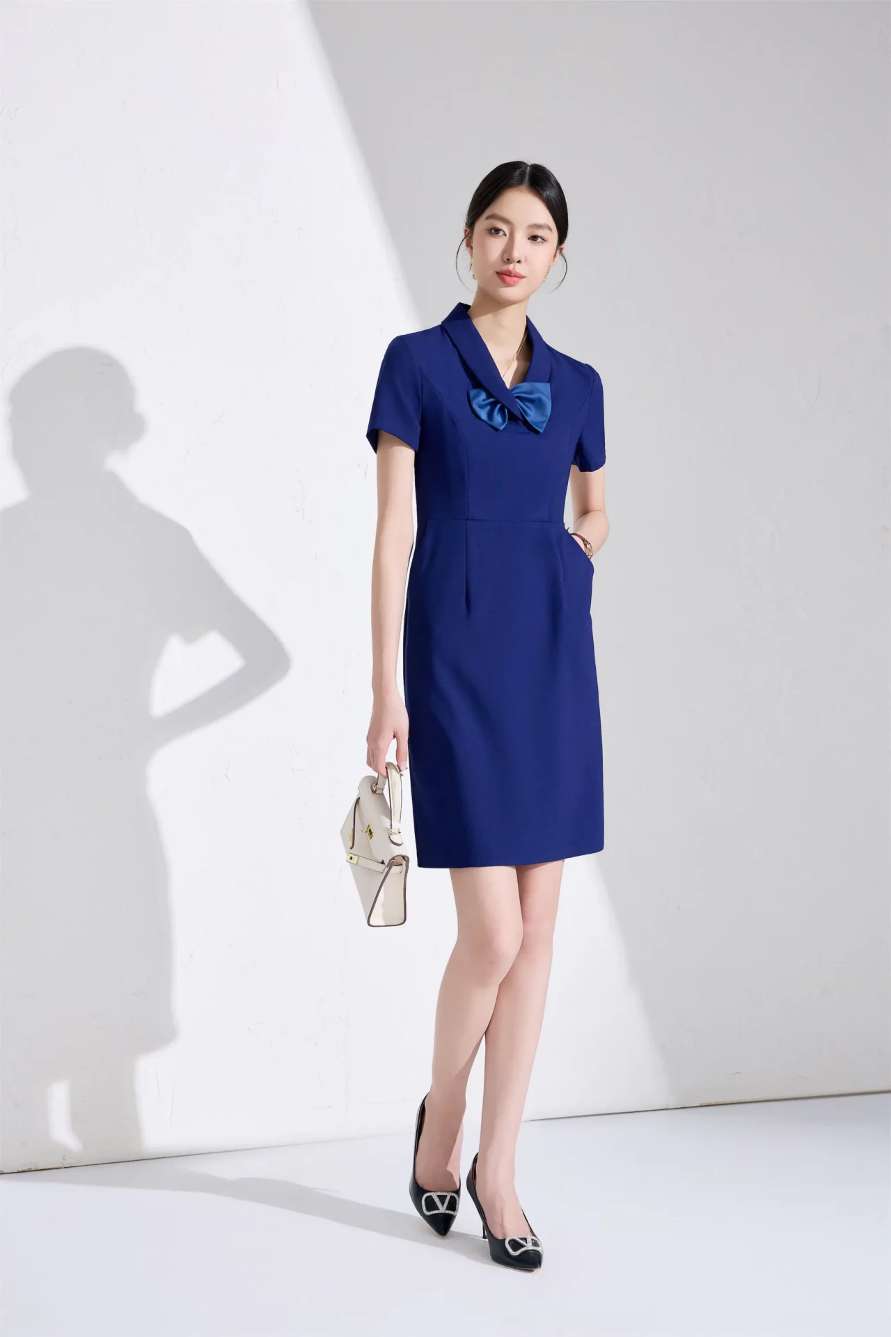 PN5064-3 เดรสทำงานผู้หญิงสีน้ำเงินแต่งปกมาพร้อมโบว์แขนสั้น