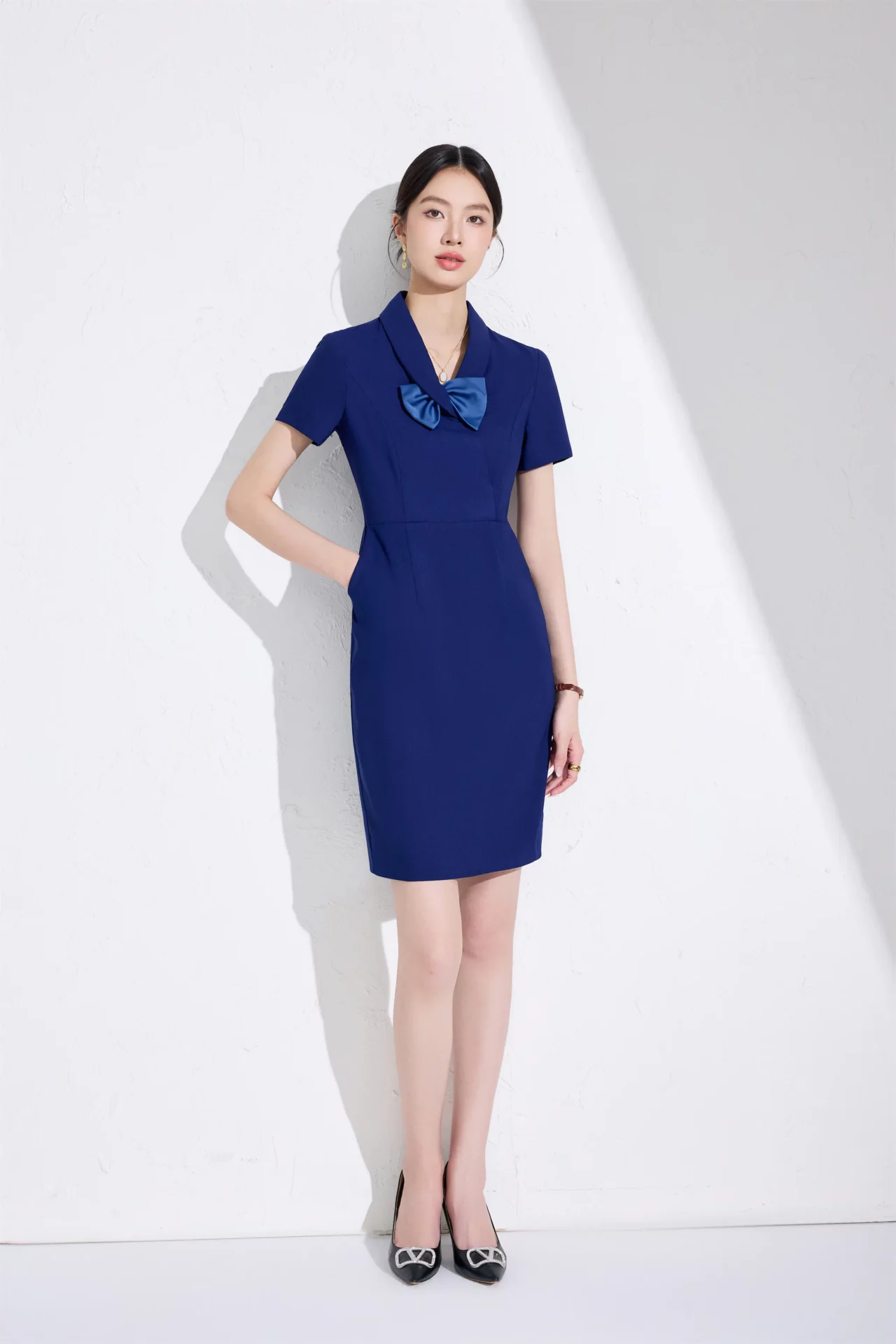 PN5064-8 เดรสทำงานผู้หญิงสีน้ำเงินแต่งปกมาพร้อมโบว์แขนสั้น