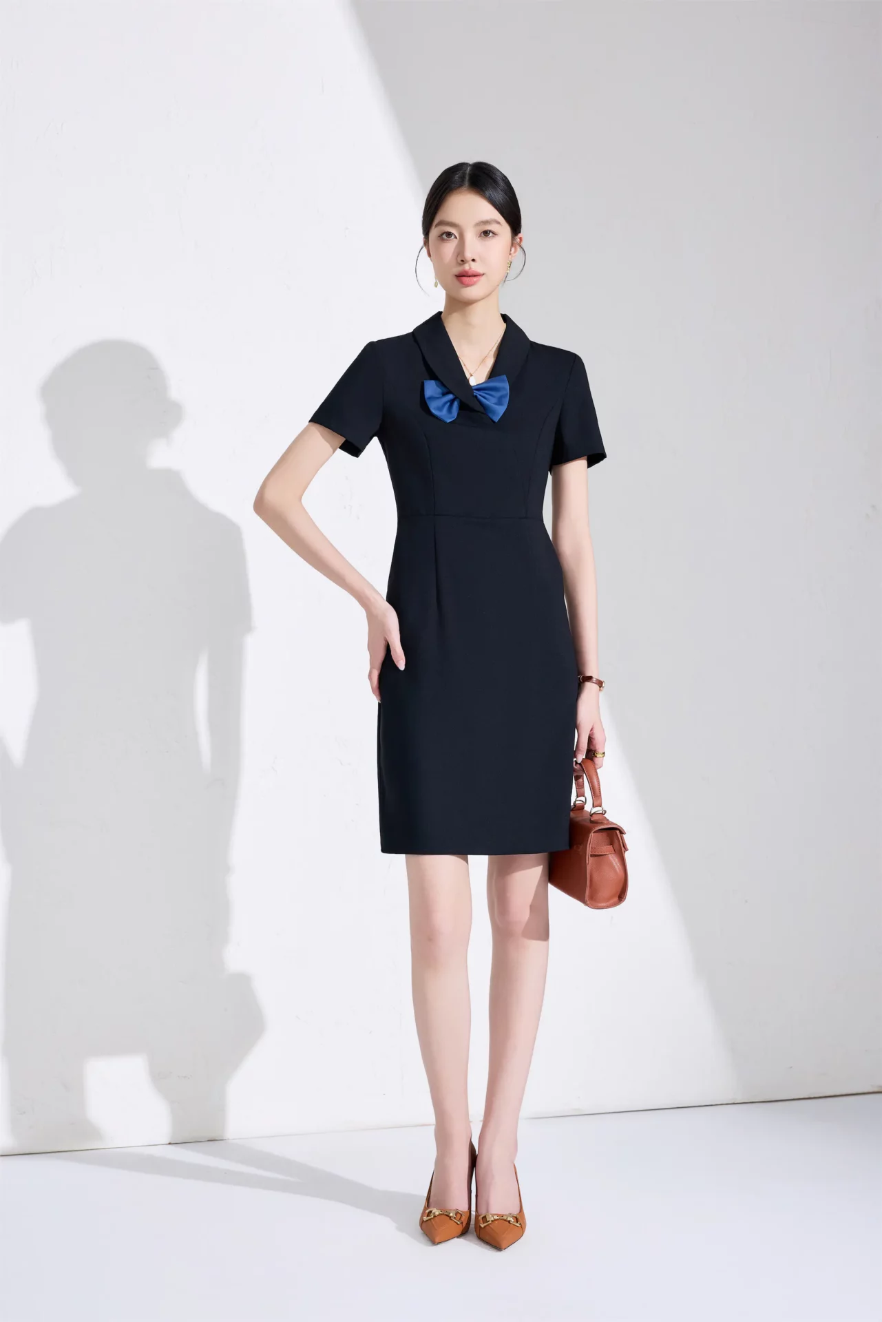 PN5065-3 เดรสทำงานผู้หญิงสีดำแต่งปกมาพร้อมโบว์แขนสั้น
