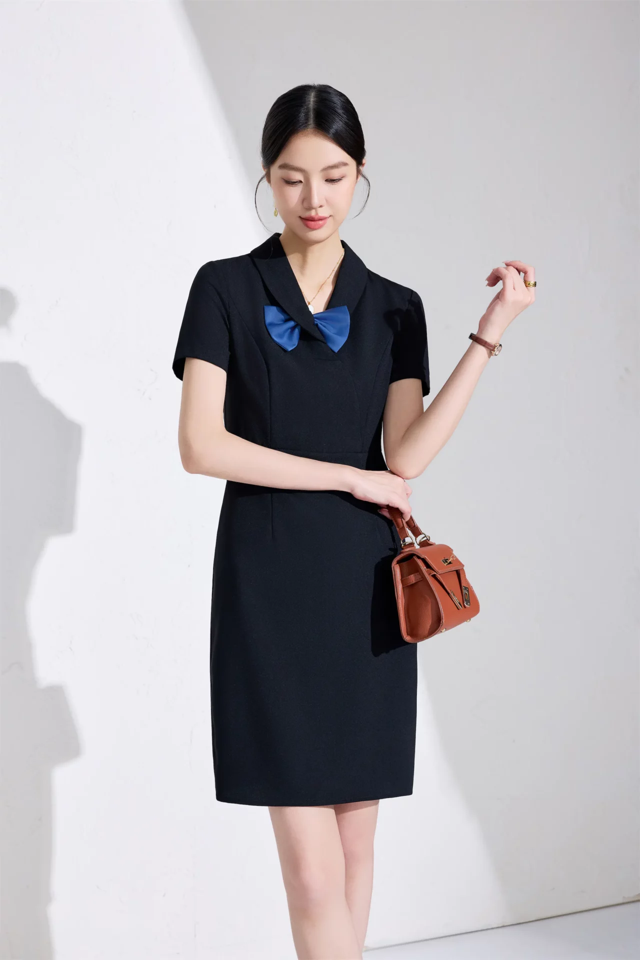 PN5065-6 เดรสทำงานผู้หญิงสีดำแต่งปกมาพร้อมโบว์แขนสั้น